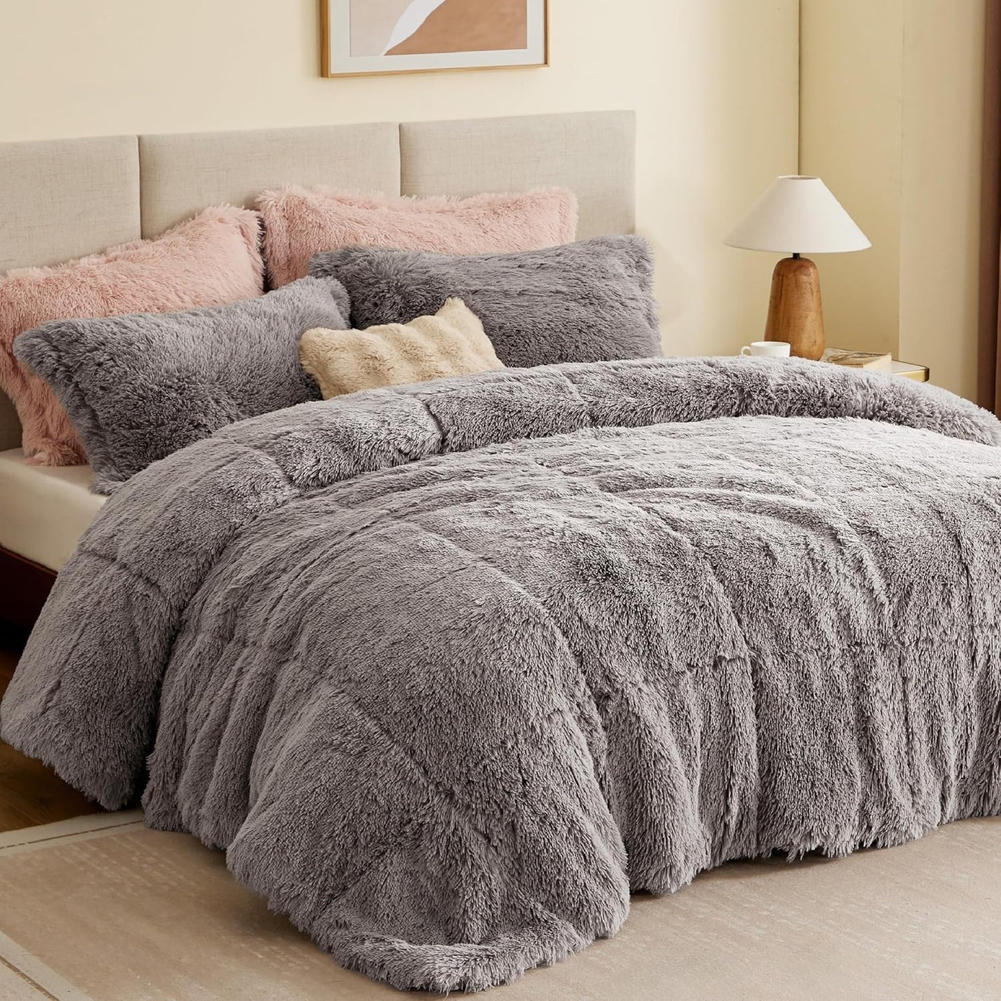 Hausora Bedroom Malea Shaggy Comforter Set, Long Faux Fur Cozy down Alternative, Modern Casual Ultra Soft All Season Fluffy Bedding with Matching Sham, King/Cal King, Grey 3 Piece